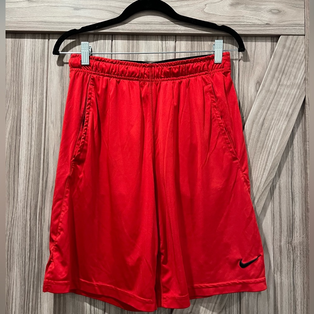 Men’s Nike size M shorts